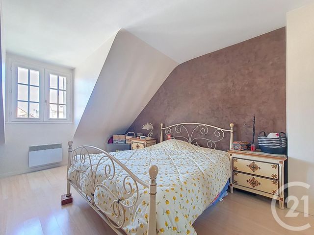 Maison à vendre - 7 pièces - 179 m2 - Chennevieres Sur Marne - 94 - ILE-DE-FRANCE