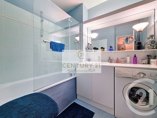 Appartement F3 &agrave; vendre - 3 pi&egrave;ces - 61,81 m2 - Chennevieres Sur Marne - 94 - ILE-DE-FRANCE