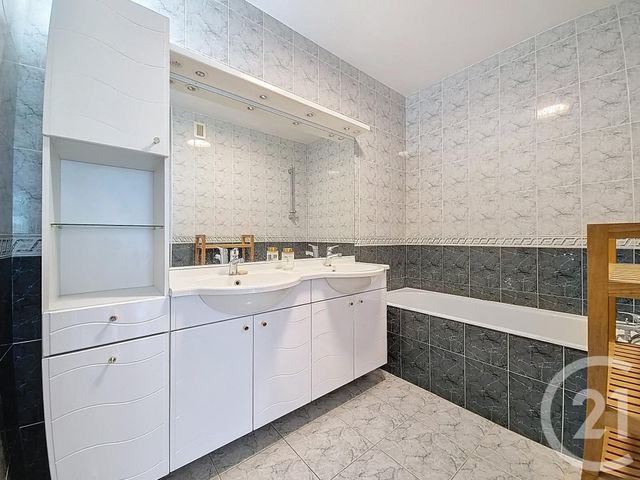 Appartement F3 &agrave; vendre - 3 pi&egrave;ces - 66,31 m2 - Chennevieres Sur Marne - 94 - ILE-DE-FRANCE