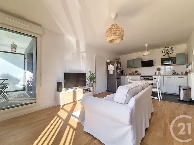 Appartement F3 à vendre - 3 pièces - 57,88 m2 - Ormesson Sur Marne - 94 - ILE-DE-FRANCE