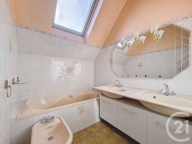 Maison à vendre - 7 pièces - 145,85 m2 - Ormesson Sur Marne - 94 - ILE-DE-FRANCE