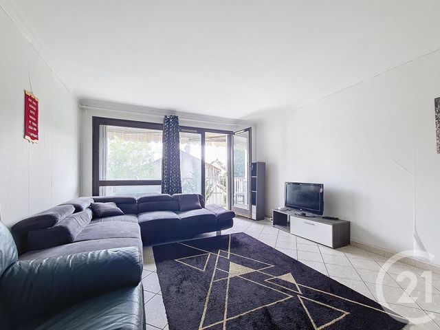 Appartement F4 à vendre - 4 pièces - 81,23 m2 - Chennevieres Sur Marne - 94 - ILE-DE-FRANCE