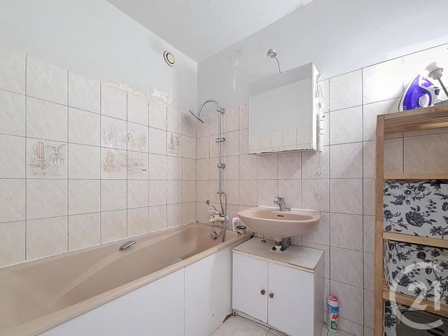 Appartement F4 à vendre - 4 pièces - 81,23 m2 - Chennevieres Sur Marne - 94 - ILE-DE-FRANCE