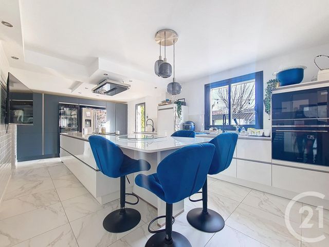 Maison à vendre - 7 pièces - 185 m2 - Chennevieres Sur Marne - 94 - ILE-DE-FRANCE