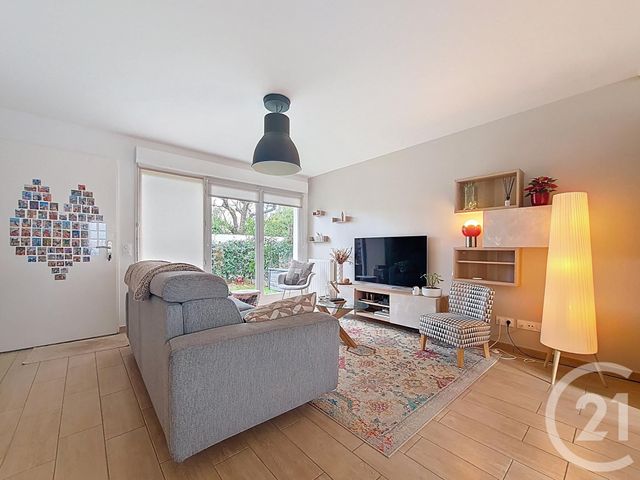 Appartement F4 à vendre - 4 pièces - 74,80 m2 - Chennevieres Sur Marne - 94 - ILE-DE-FRANCE