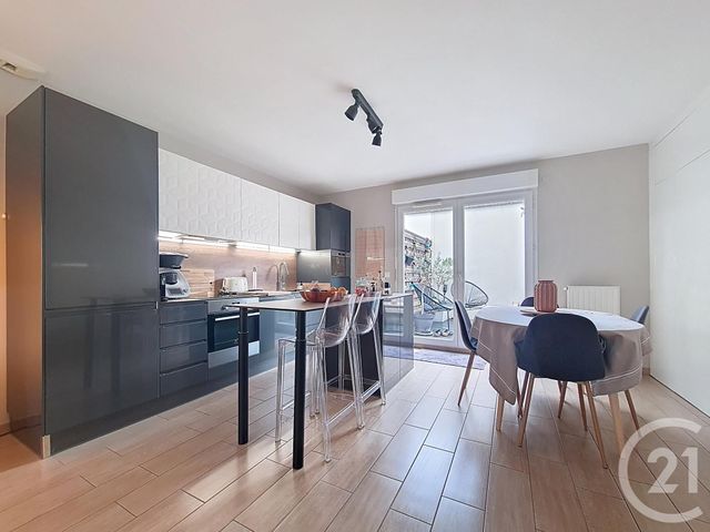 Appartement F4 à vendre - 4 pièces - 74,80 m2 - Chennevieres Sur Marne - 94 - ILE-DE-FRANCE