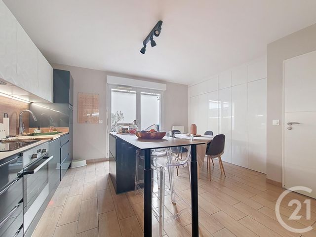 Appartement F4 à vendre - 4 pièces - 74,80 m2 - Chennevieres Sur Marne - 94 - ILE-DE-FRANCE