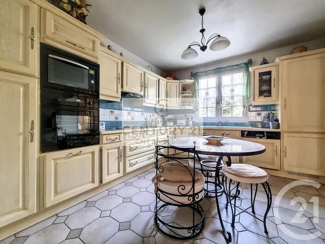 Maison à vendre - 6 pièces - 141,88 m2 - Chennevieres Sur Marne - 94 - ILE-DE-FRANCE