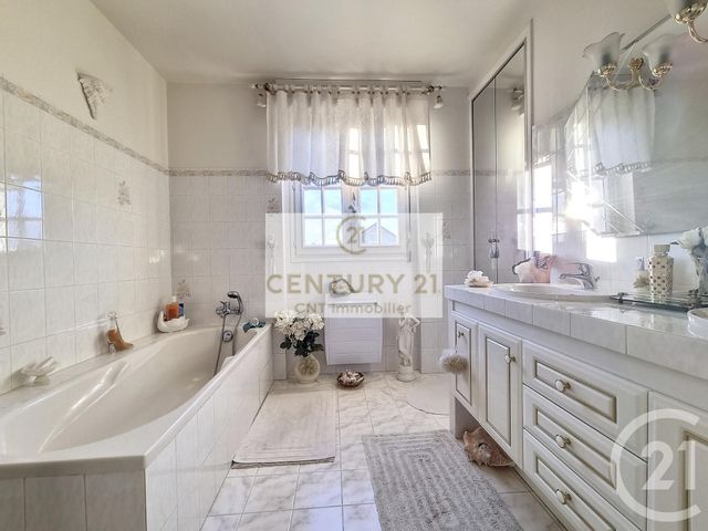 Maison à vendre - 6 pièces - 141,88 m2 - Chennevieres Sur Marne - 94 - ILE-DE-FRANCE