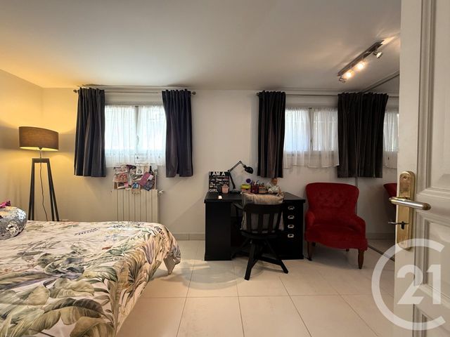 Maison &agrave; vendre - 7 pi&egrave;ces - 166 m2 - Ormesson Sur Marne - 94 - ILE-DE-FRANCE