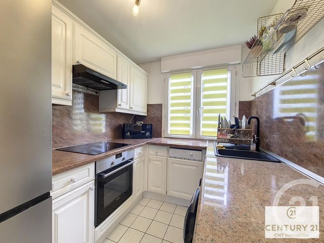 Appartement F2 à louer - 2 pièces - 49 m2 - Chennevieres Sur Marne - 94 - ILE-DE-FRANCE