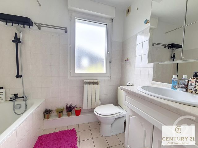 Appartement F2 à louer - 2 pièces - 49 m2 - Chennevieres Sur Marne - 94 - ILE-DE-FRANCE