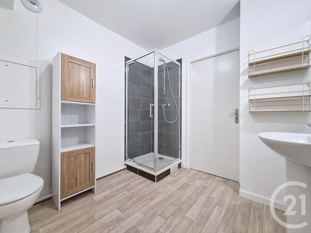 Appartement Studio &agrave; louer - 1 pi&egrave;ce - 27,29 m2 - Roissy En Brie - 77 - ILE-DE-FRANCE