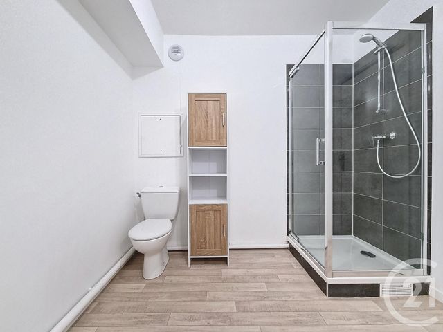 Appartement Studio &agrave; louer - 1 pi&egrave;ce - 27,29 m2 - Roissy En Brie - 77 - ILE-DE-FRANCE