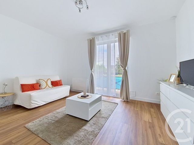Appartement F1 &agrave; louer - 1 pi&egrave;ce - 25 m2 - Pontault Combault - 77 - ILE-DE-FRANCE
