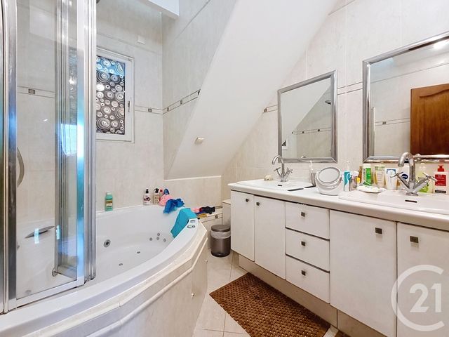 Maison &agrave; vendre - 5 pi&egrave;ces - 139,49 m2 - Ozoir La Ferriere - 77 - ILE-DE-FRANCE