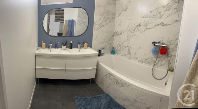Appartement F3 &agrave; louer - 4 pi&egrave;ces - 87,93 m2 - Chennevieres Sur Marne - 94 - ILE-DE-FRANCE