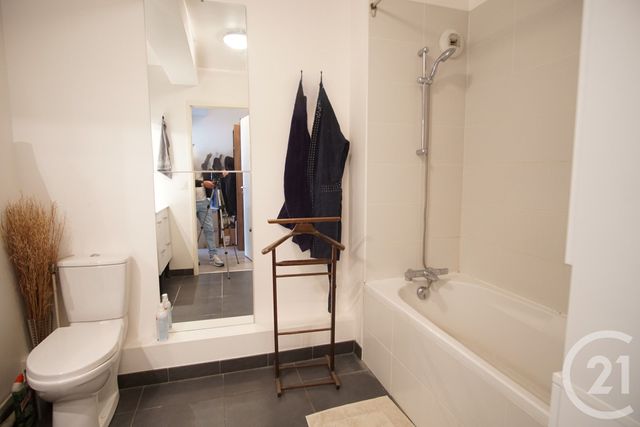 Appartement F3 à vendre - 3 pièces - 62 m2 - Choisy Le Roi - 94 - ILE-DE-FRANCE