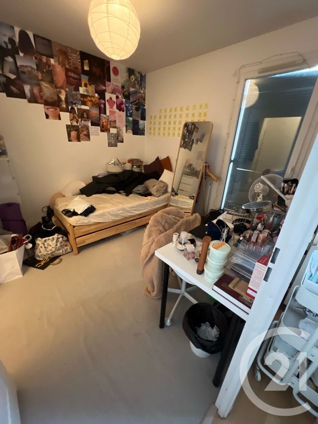 Prix immobilier VILLENEUVE LE ROI - Photo d’un appartement vendu