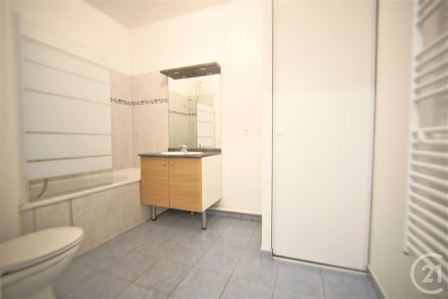 Appartement F1 &agrave; louer - 1 pi&egrave;ce - 30,36 m2 - Choisy Le Roi - 94 - ILE-DE-FRANCE