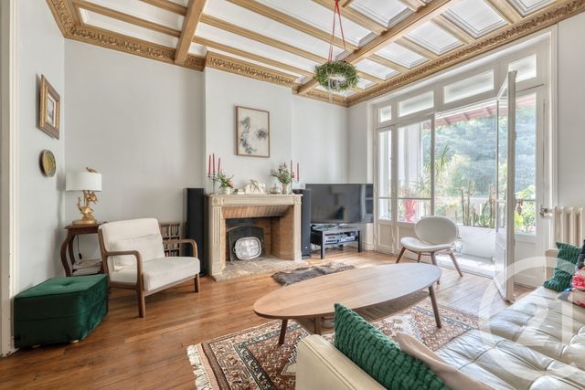 Maison à vendre - 7 pièces - 180 m2 - La Varenne St Hilaire - 94 - ILE-DE-FRANCE