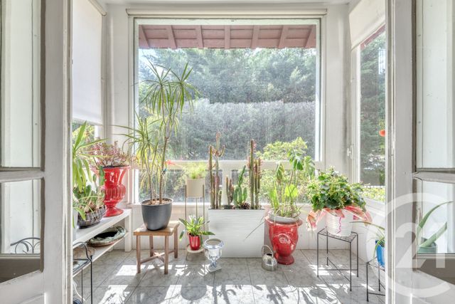 Maison à vendre - 7 pièces - 180 m2 - La Varenne St Hilaire - 94 - ILE-DE-FRANCE