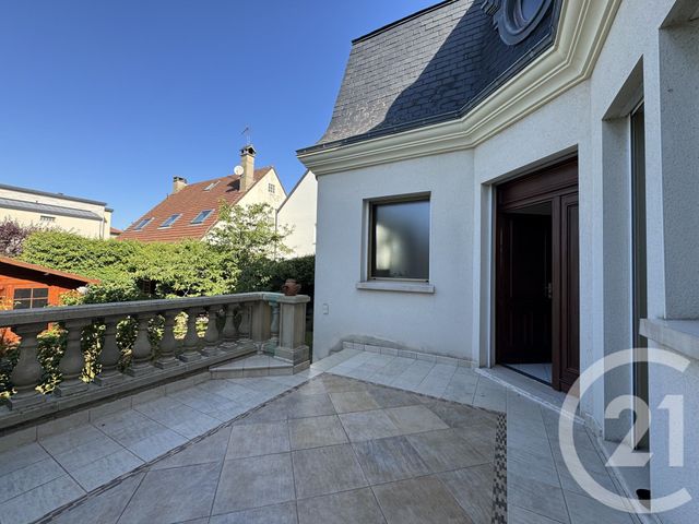 Maison à vendre - 8 pièces - 171,18 m2 - La Varenne St Hilaire - 94 - ILE-DE-FRANCE