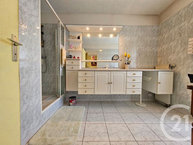 Maison à vendre - 8 pièces - 171,18 m2 - La Varenne St Hilaire - 94 - ILE-DE-FRANCE