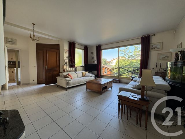 Maison à vendre - 8 pièces - 171,18 m2 - La Varenne St Hilaire - 94 - ILE-DE-FRANCE