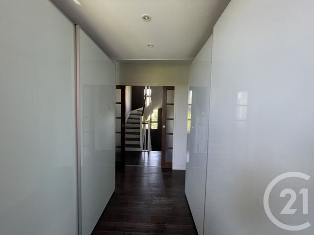 Maison à vendre - 6 pièces - 207 m2 - La Varenne St Hilaire - 94 - ILE-DE-FRANCE