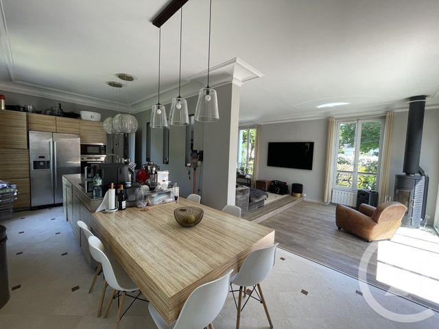 Maison à vendre - 6 pièces - 207 m2 - La Varenne St Hilaire - 94 - ILE-DE-FRANCE