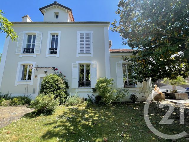 Maison à vendre - 6 pièces - 207 m2 - La Varenne St Hilaire - 94 - ILE-DE-FRANCE