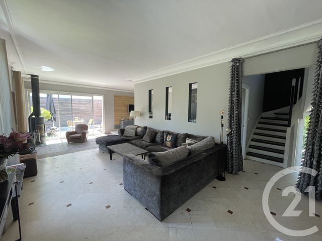 Maison à vendre - 6 pièces - 207 m2 - La Varenne St Hilaire - 94 - ILE-DE-FRANCE