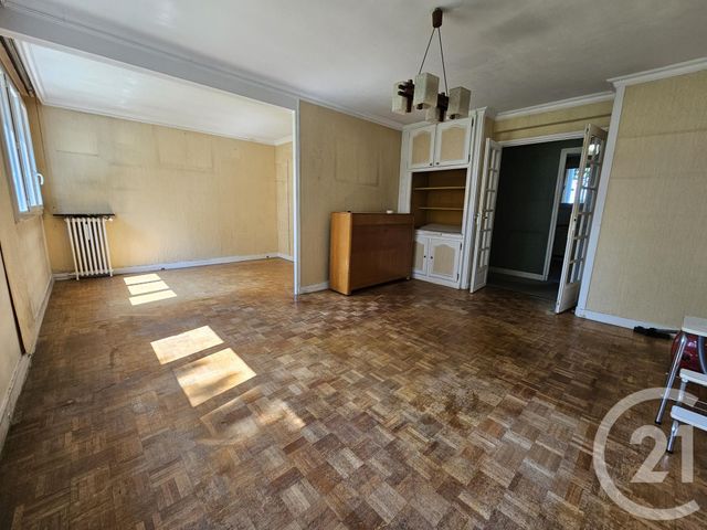 Prix immobilier ST MAUR DES FOSSES - Photo d’un appartement vendu