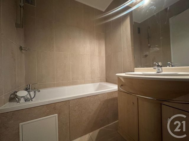 Appartement F2 à vendre - 2 pièces - 64,67 m2 - St Maur Des Fosses - 94 - ILE-DE-FRANCE