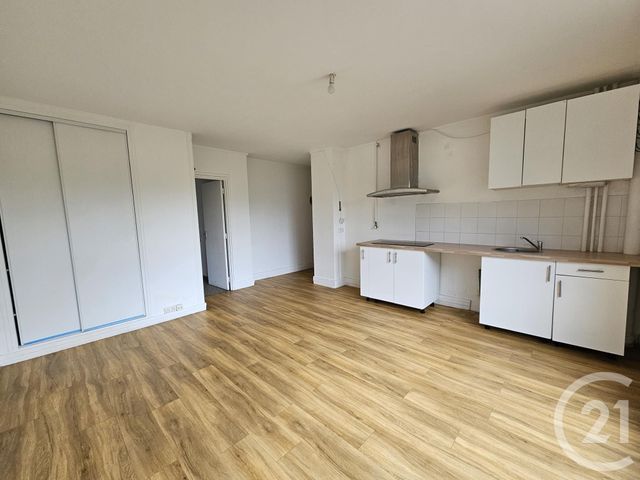 Appartement F1 à vendre - 1 pièce - 29,61 m2 - La Varenne St Hilaire - 94 - ILE-DE-FRANCE