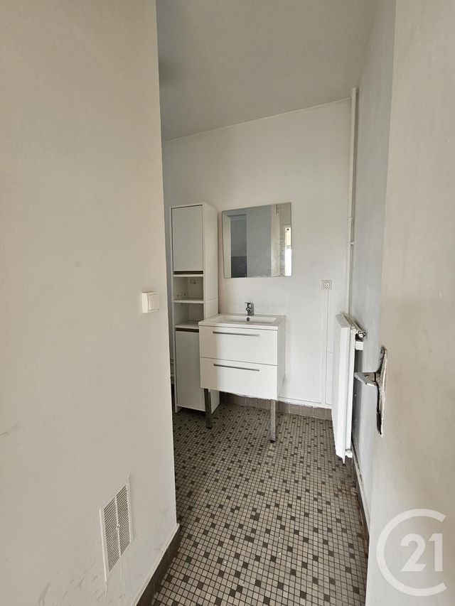 Appartement F1 à vendre - 1 pièce - 29,61 m2 - La Varenne St Hilaire - 94 - ILE-DE-FRANCE