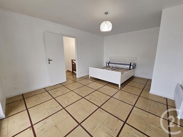 Maison &agrave; louer - 4 pi&egrave;ces - 83,60 m2 - La Varenne St Hilaire - 94 - ILE-DE-FRANCE