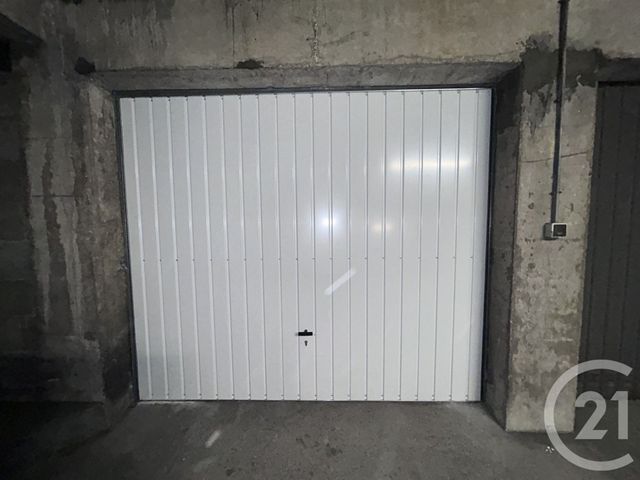 parking - ST MAUR DES FOSSES - 94