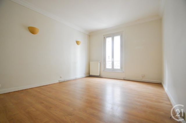 Appartement F3 à vendre - 3 pièces - 55 m2 - St Ouen - 93 - ILE-DE-FRANCE