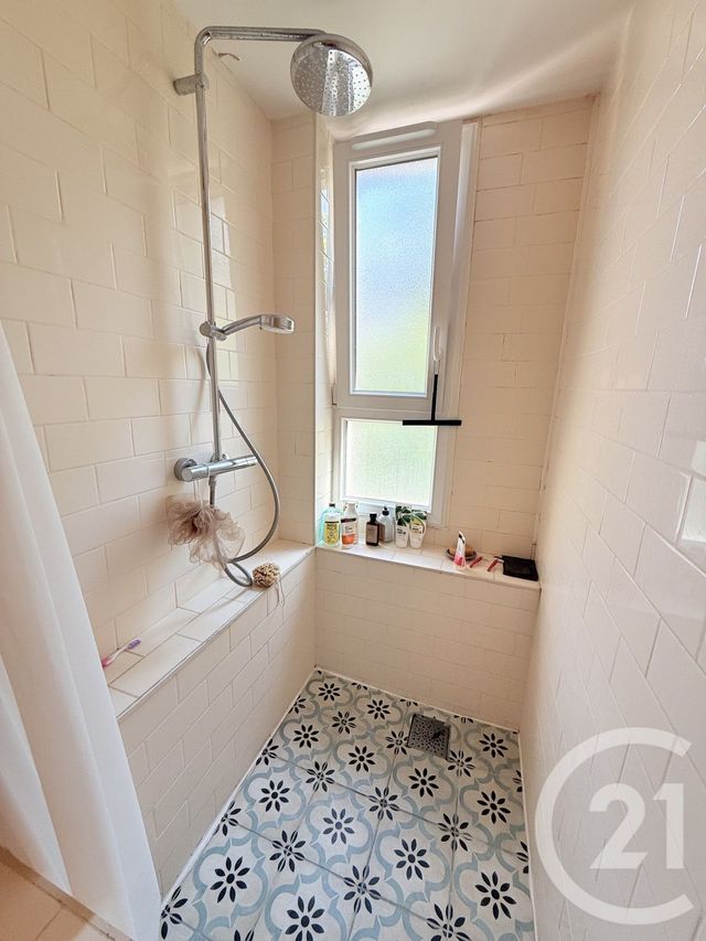 Appartement F2 &agrave; louer - 2 pi&egrave;ces - 43,68 m2 - St Ouen - 93 - ILE-DE-FRANCE