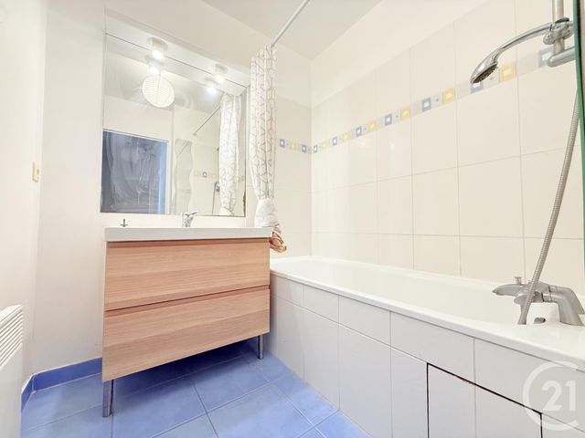 Appartement F3 &agrave; vendre - 3 pi&egrave;ces - 58,12 m2 - St Ouen - 93 - ILE-DE-FRANCE