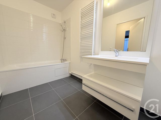 Appartement F3 à louer - 3 pièces - 58,51 m2 - La Plaine St Denis - 93 - ILE-DE-FRANCE