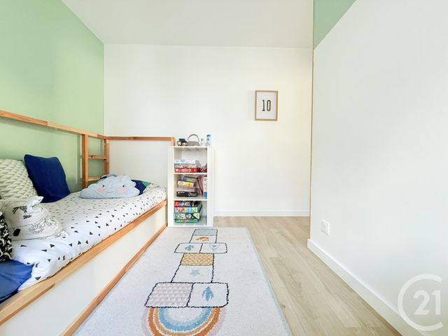 Appartement F4 &agrave; vendre - 4 pi&egrave;ces - 80,31 m2 - St Ouen - 93 - ILE-DE-FRANCE