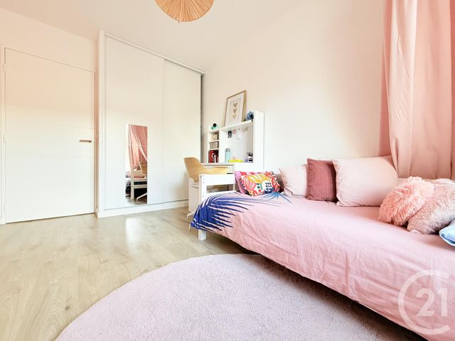 Appartement F4 &agrave; vendre - 4 pi&egrave;ces - 80,31 m2 - St Ouen - 93 - ILE-DE-FRANCE