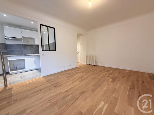 Appartement Studio à vendre - 1 pièce - 27,89 m2 - Courbevoie - 92 - ILE-DE-FRANCE