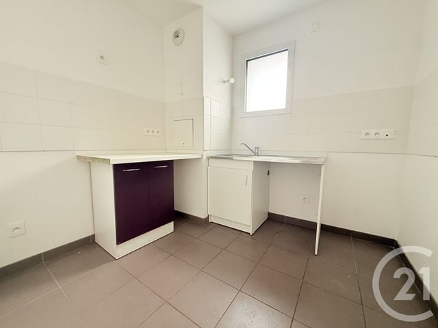 Appartement F4 &agrave; louer - 4 pi&egrave;ces - 75,43 m2 - La Plaine St Denis - 93 - ILE-DE-FRANCE