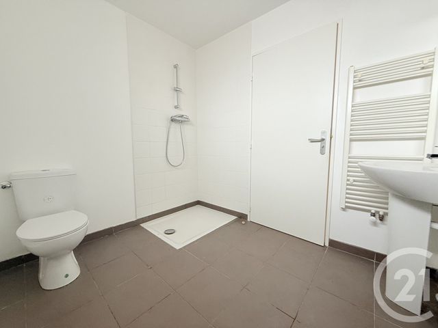 Appartement F4 &agrave; louer - 4 pi&egrave;ces - 75,43 m2 - La Plaine St Denis - 93 - ILE-DE-FRANCE