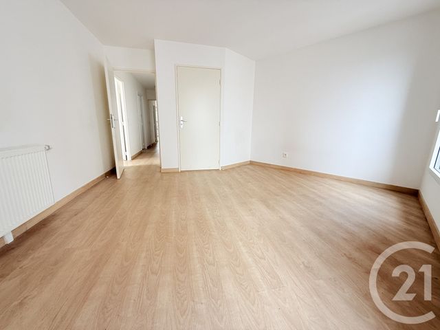 Appartement F4 &agrave; louer - 4 pi&egrave;ces - 75,43 m2 - La Plaine St Denis - 93 - ILE-DE-FRANCE