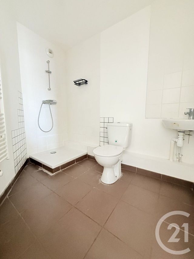 Appartement F4 &agrave; louer - 4 pi&egrave;ces - 75,43 m2 - La Plaine St Denis - 93 - ILE-DE-FRANCE